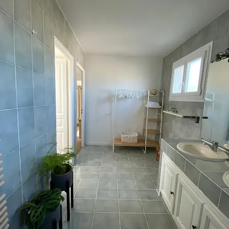 Le Clos Des Garrigues 公寓 *