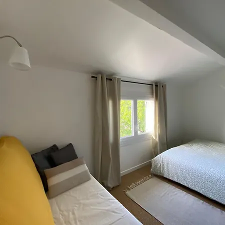 Le Clos Des Garrigues 公寓