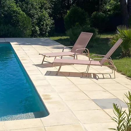 Le Clos Des Garrigues 公寓 *