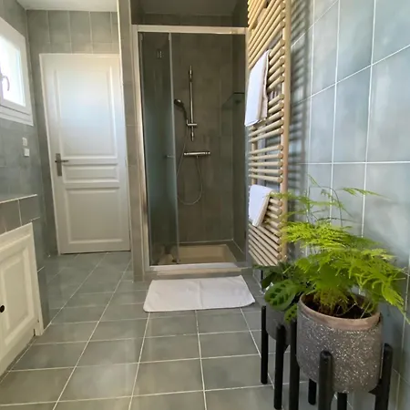 Le Clos Des Garrigues 公寓 *